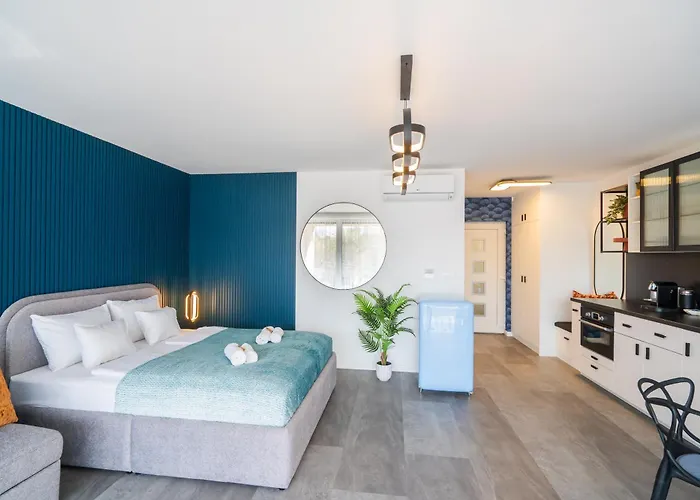 Apartment Petofi 21 *